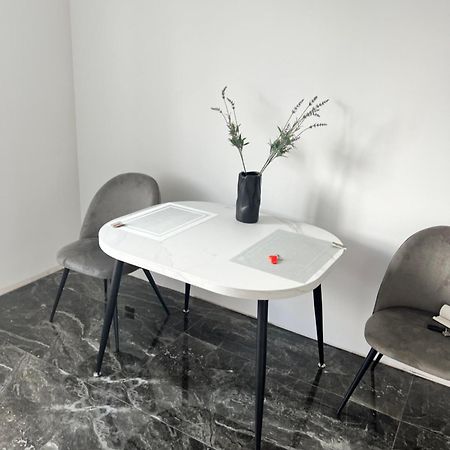Люкс Апартаменти В Жкарена Та Жк Great House Rivne Buitenkant foto