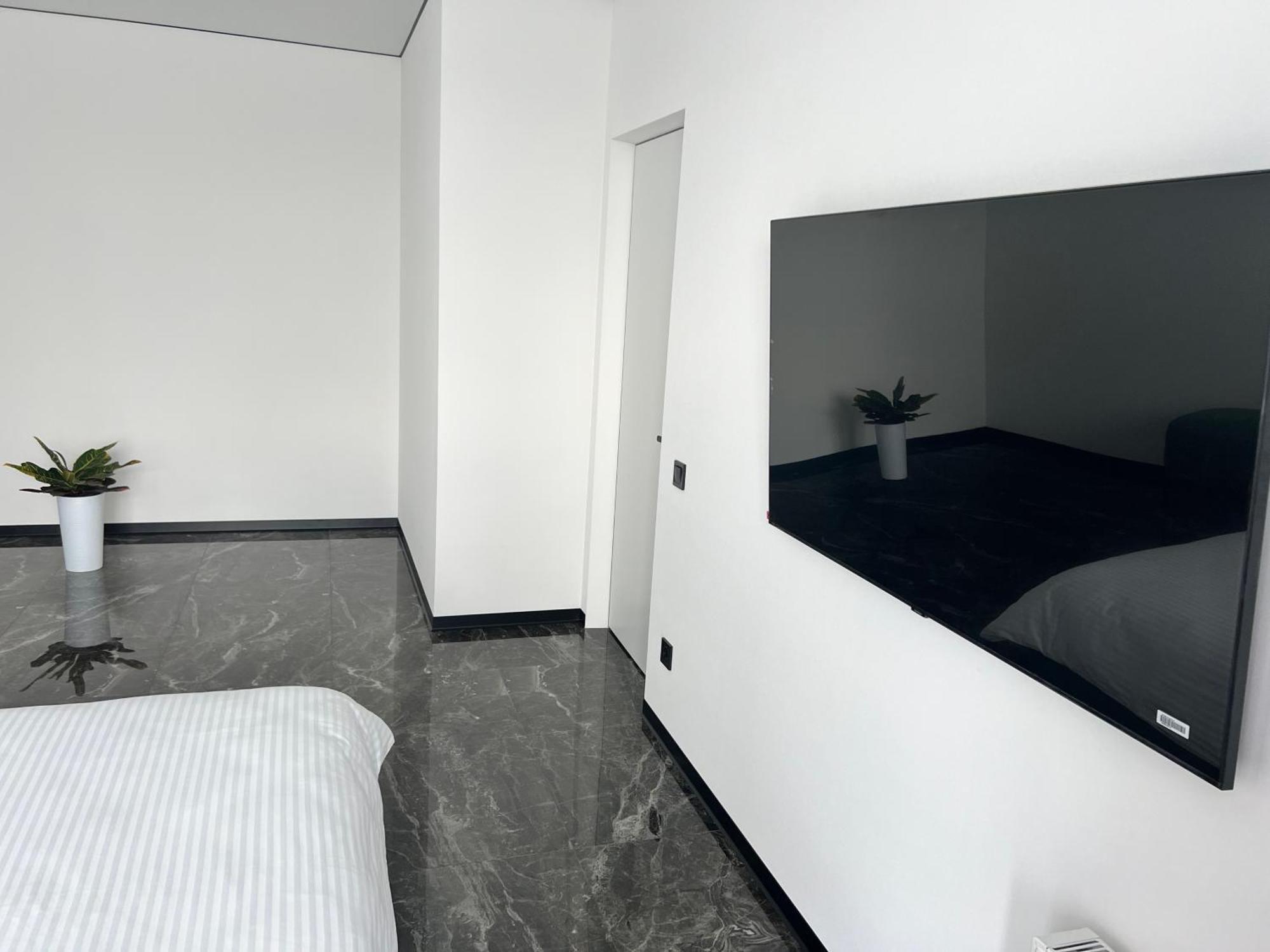 Люкс Апартаменти В Жкарена Та Жк Great House Rivne Buitenkant foto