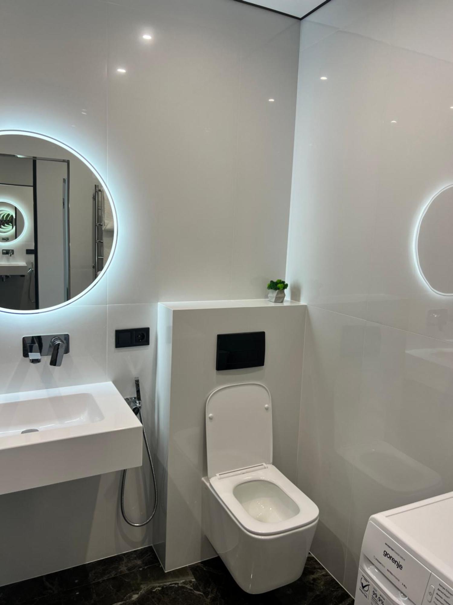 Люкс Апартаменти В Жкарена Та Жк Great House Rivne Buitenkant foto