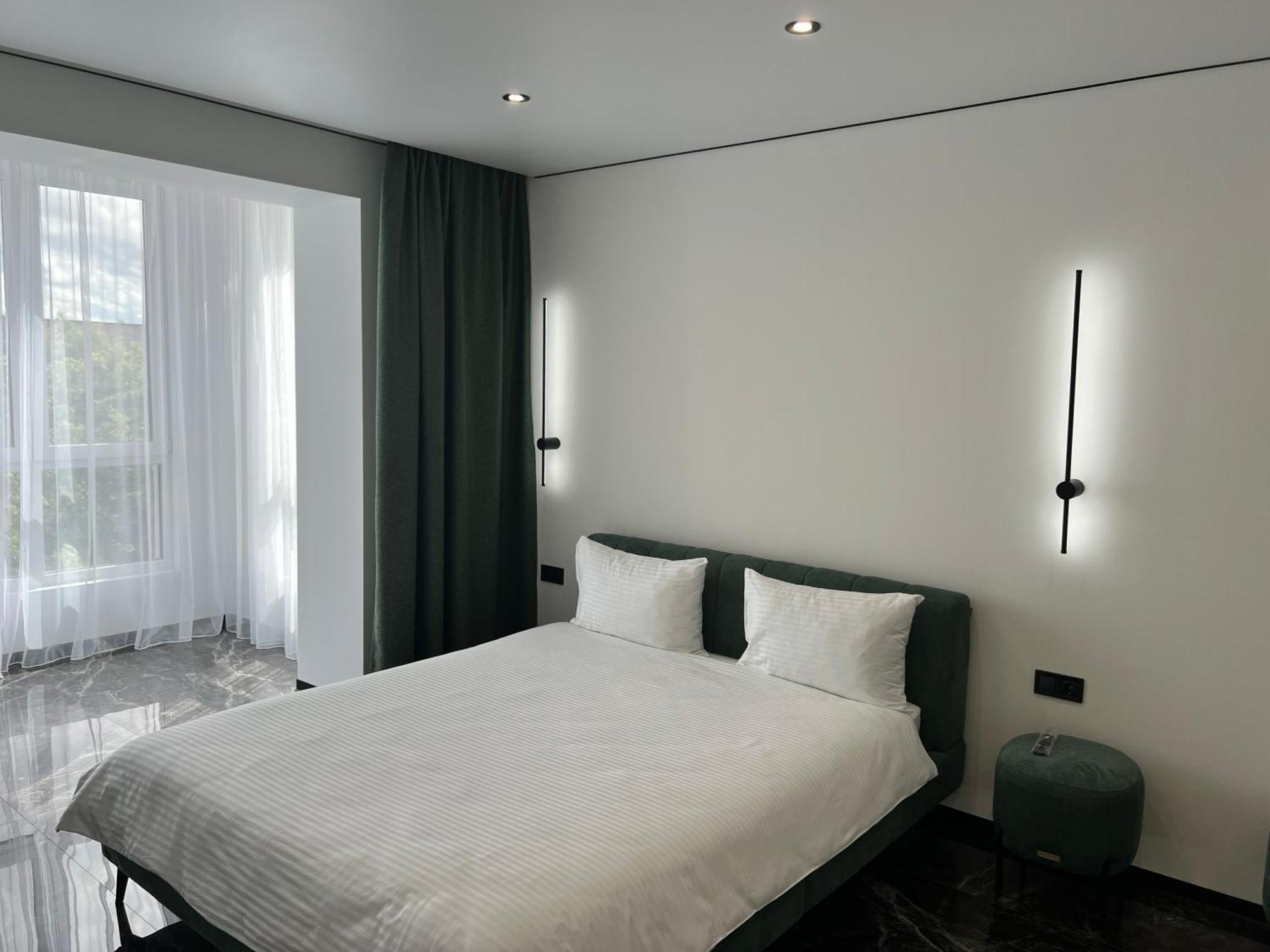 Люкс Апартаменти В Жкарена Та Жк Great House Rivne Buitenkant foto